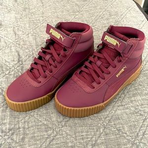 Women’s puma size 7 maroon shoes